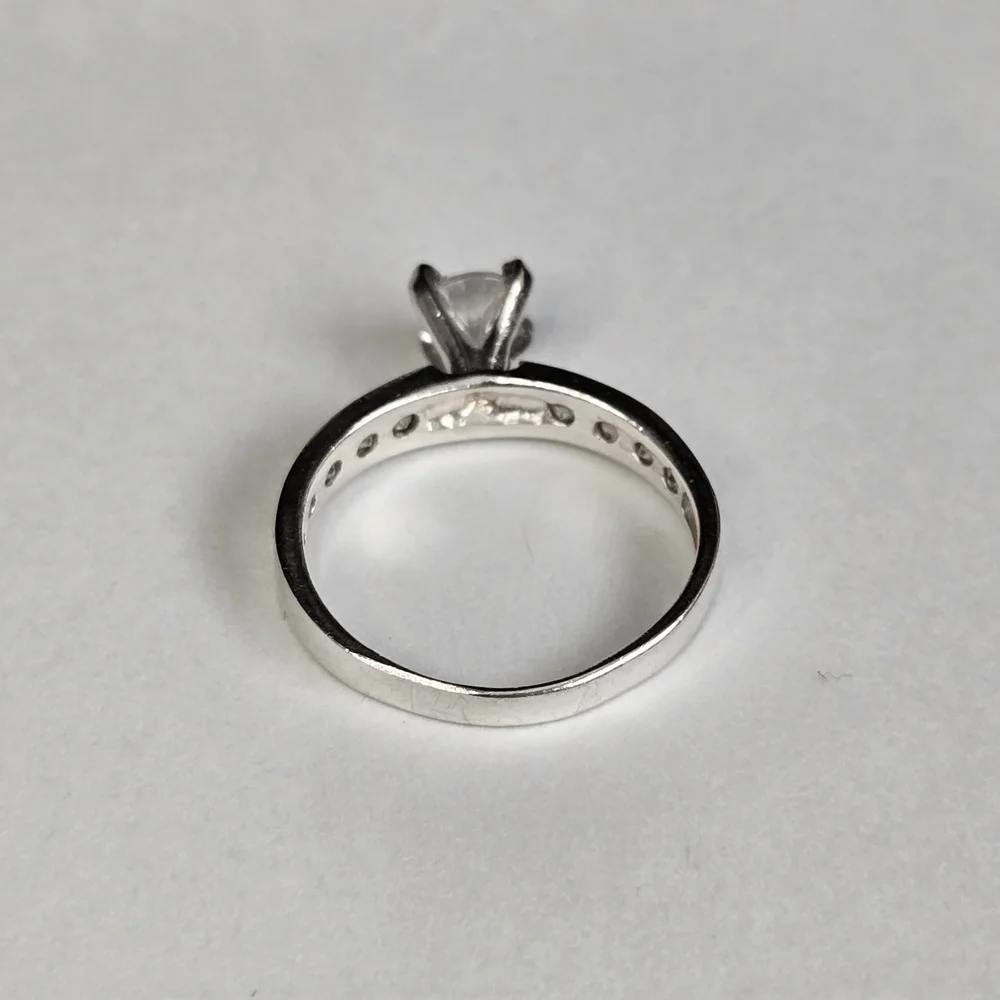 Stunning Sterling Silver Promise Ring - Picture 9 of 13